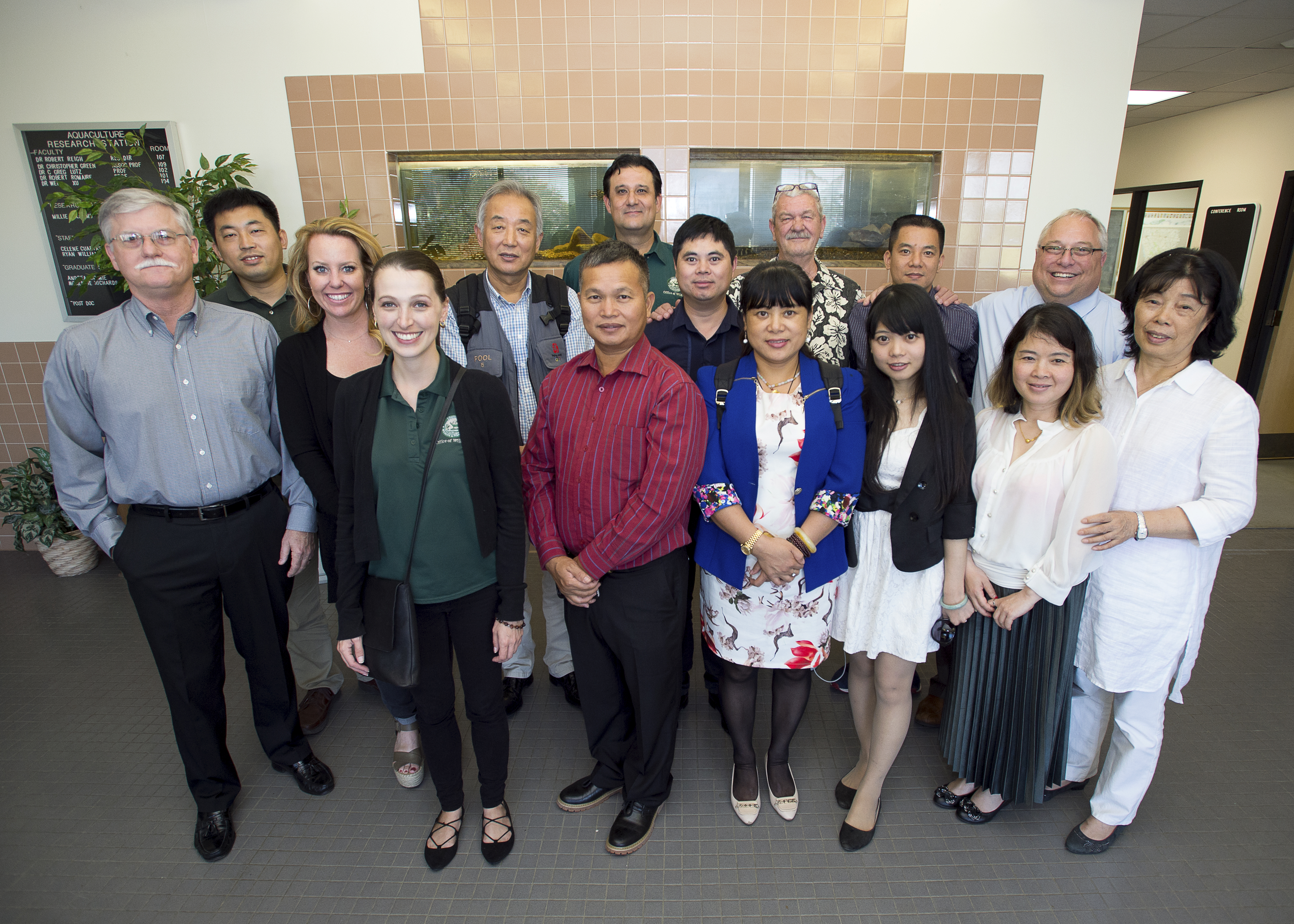 Chinese group learns about alligators at LSU AgCenter